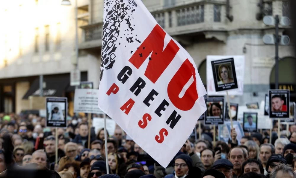 Ιταλία: 180.426 κρούσματα κορονοϊού το τελευταίο 24ωρο και νέες διαδηλώσεις αντιεμβολιαστών